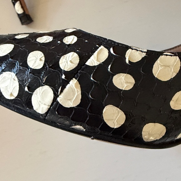 Stuart Weitzman leather pumps - Picture 7 of 10